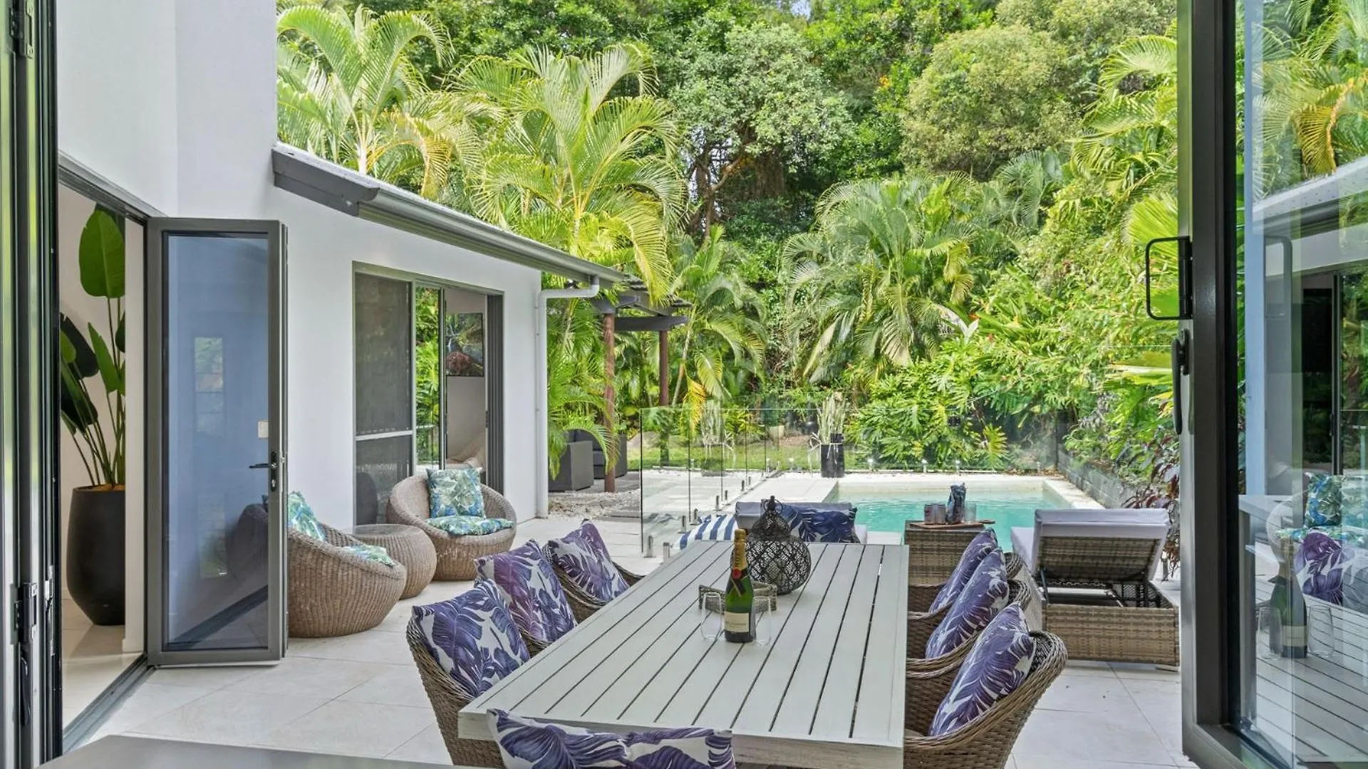 Belle Escapes Villa Aurelia Palm Cove Semesterbostad